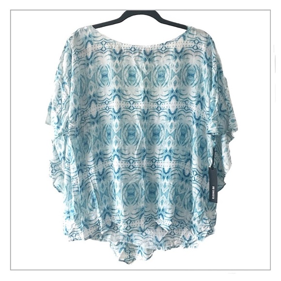 NEW Plus Size Flutter Sleeve V Back Printed Blouse Size 1X - Picture 3 of 5